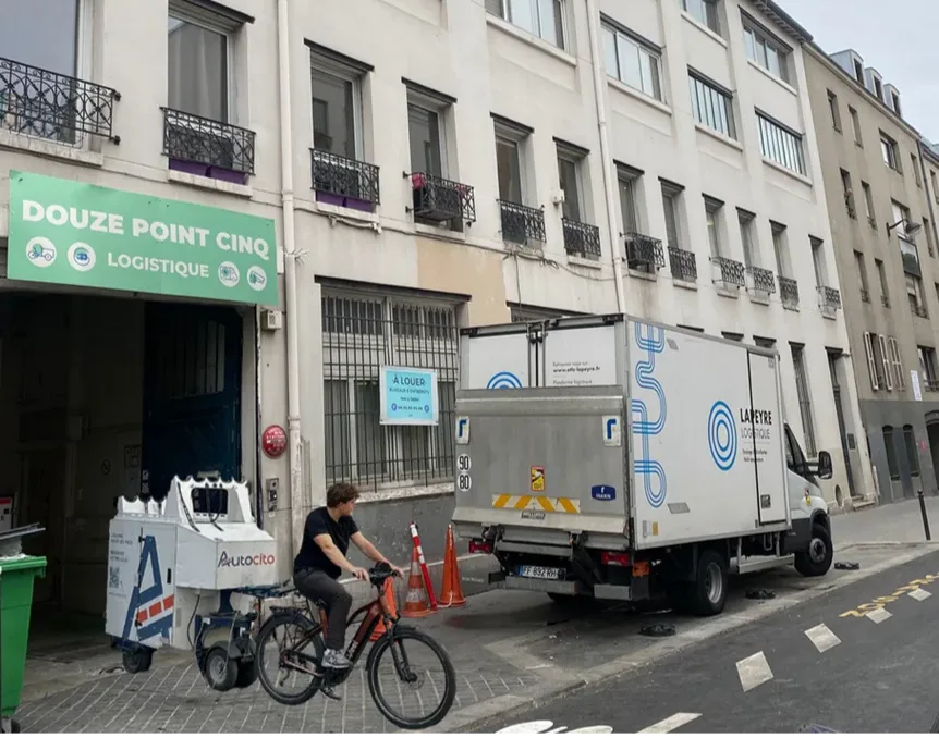 DouzePointCinq logistique